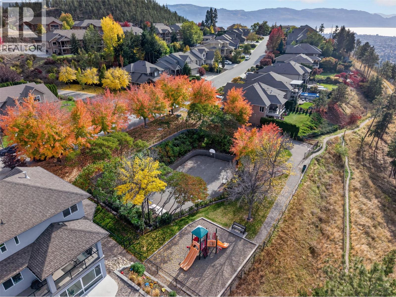 2512 Selkirk Drive - 51