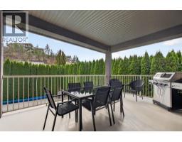 5pc Bathroom - 2512 Selkirk Drive, Kelowna, BC V1V2V6 Photo 15