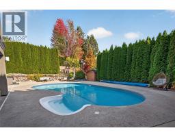 Pantry - 2512 Selkirk Drive, Kelowna, BC V1V2V6 Photo 18