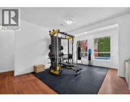 2512 Selkirk Drive, Kelowna, BC V1V2V6 Photo 38