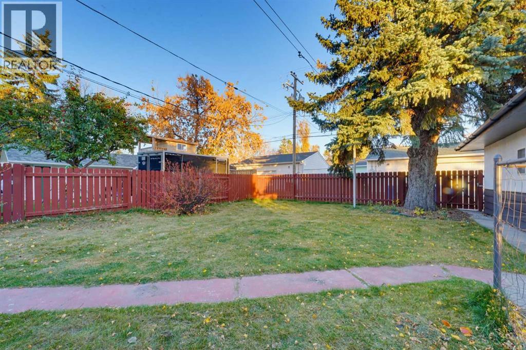 83 Ferncliff Crescent SE photo 25