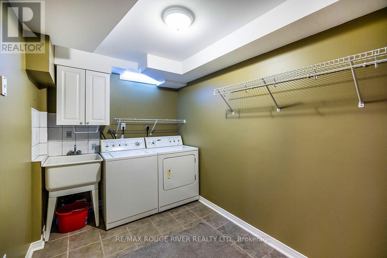 22 Steinway Drive — photo 31