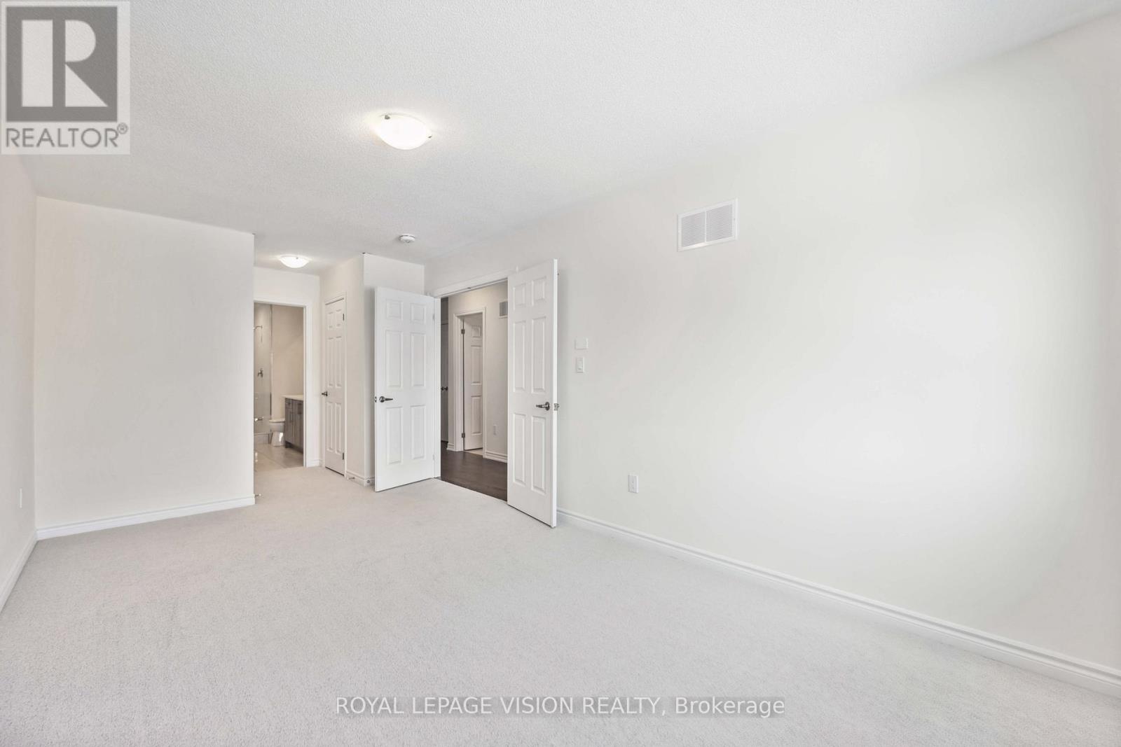 48 Mountainside Crescent, Whitby, ON photo 21