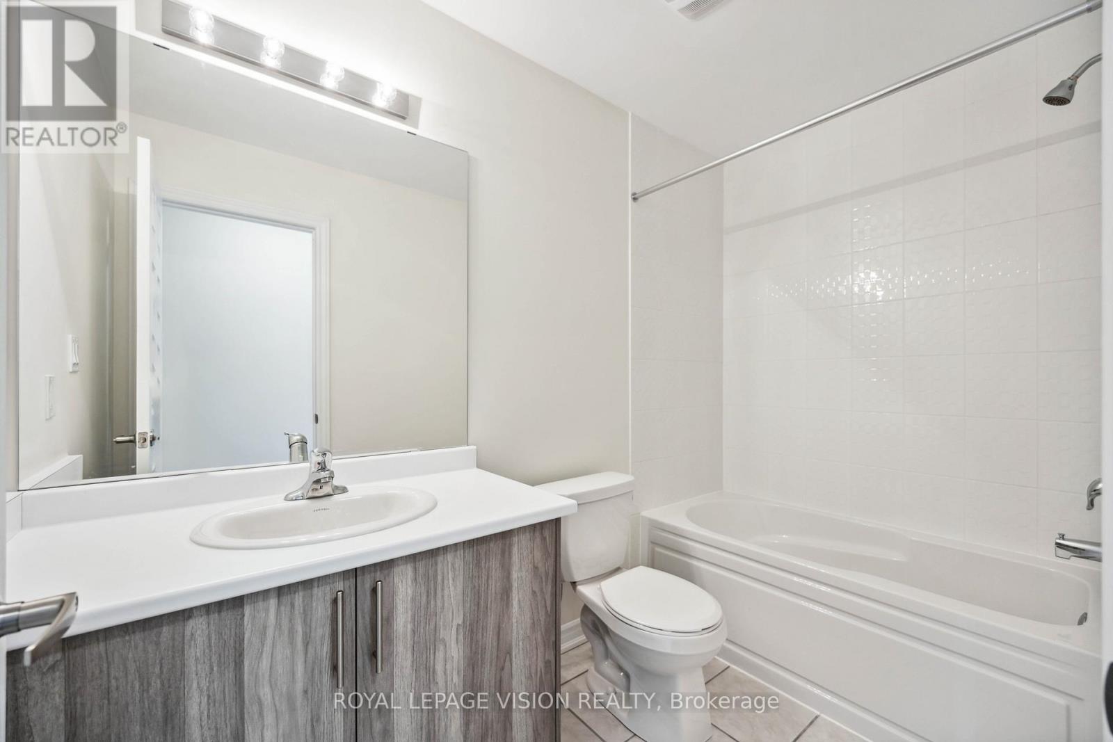 48 Mountainside Crescent, Whitby, ON photo 29