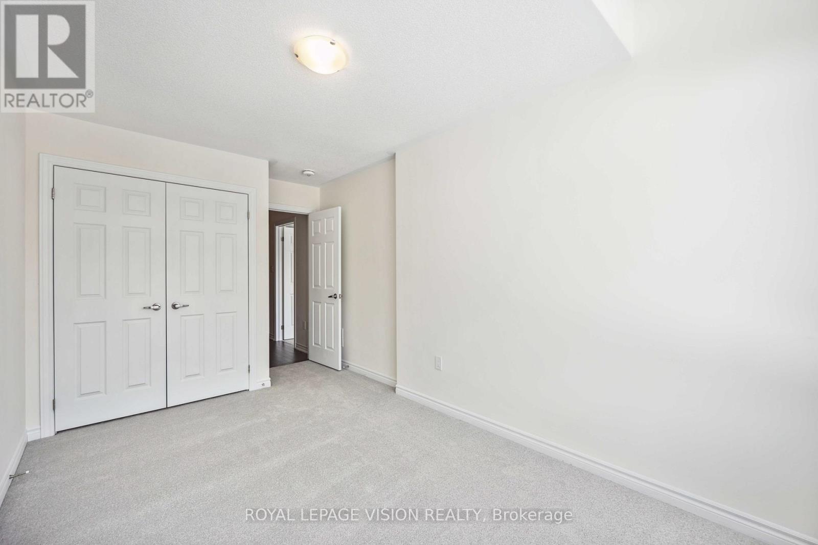 48 Mountainside Crescent, Whitby, ON photo 30