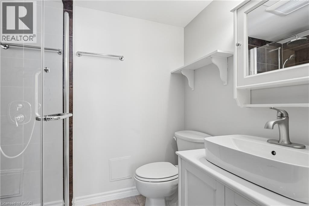 7 Gale Crescent — photo 17