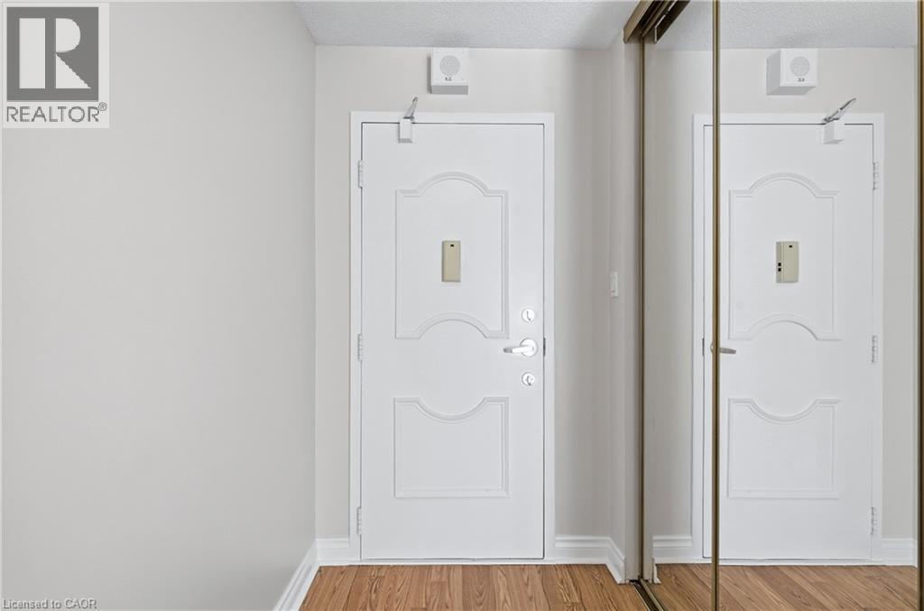 7 Gale Crescent — photo 4