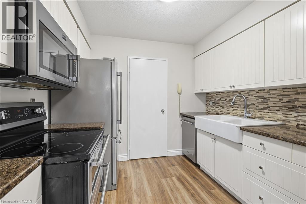 7 Gale Crescent — photo 8