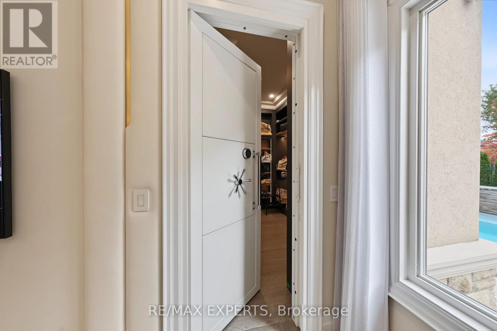 33 HIGHLAND CREEK COURT, Vaughan (Kleinburg) — photo 10