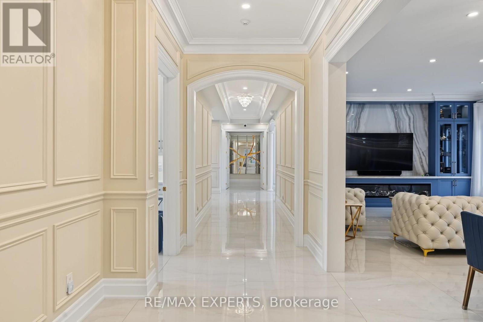 33 HIGHLAND CREEK COURT - 27