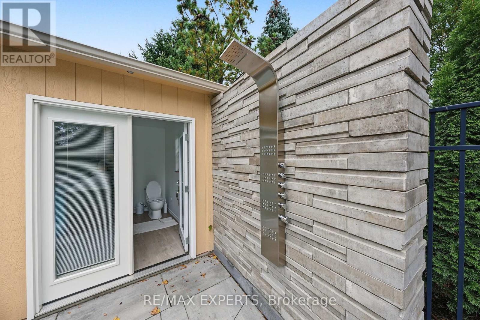 33 HIGHLAND CREEK COURT - 41