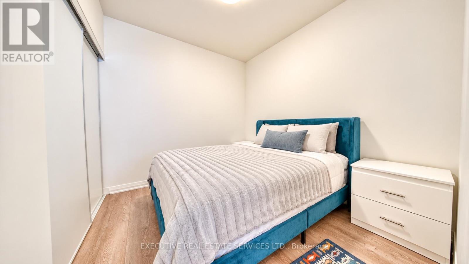 8960 Jane Street South — photo 13