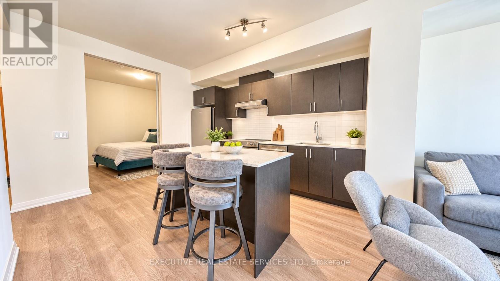 8960 Jane Street South — photo 15