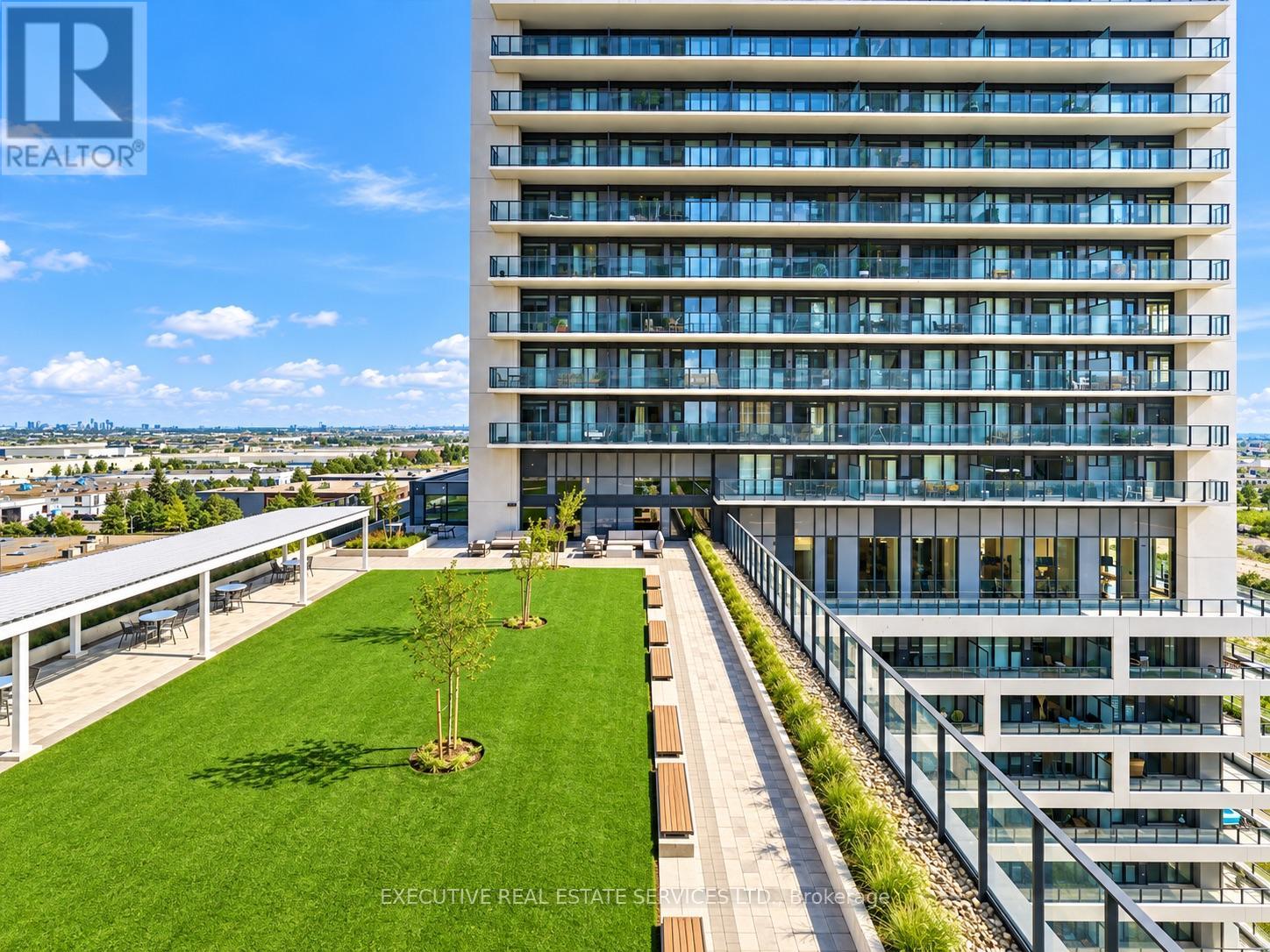 8960 Jane Street South — photo 40