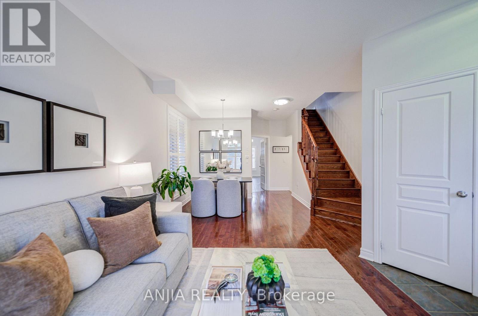2406 BUR OAK AVENUE, Markham (Greensborough) — photo 4