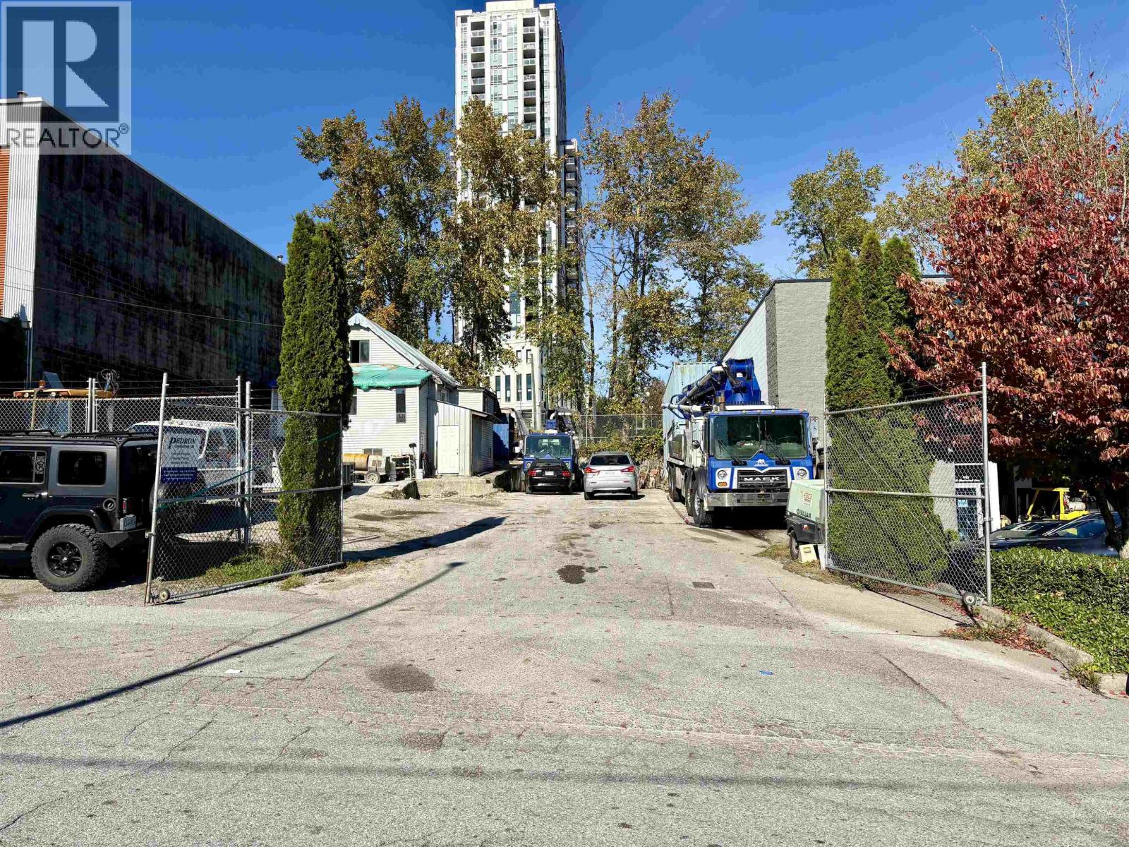 Property for lease at 909 SHERWOOD AVENUE