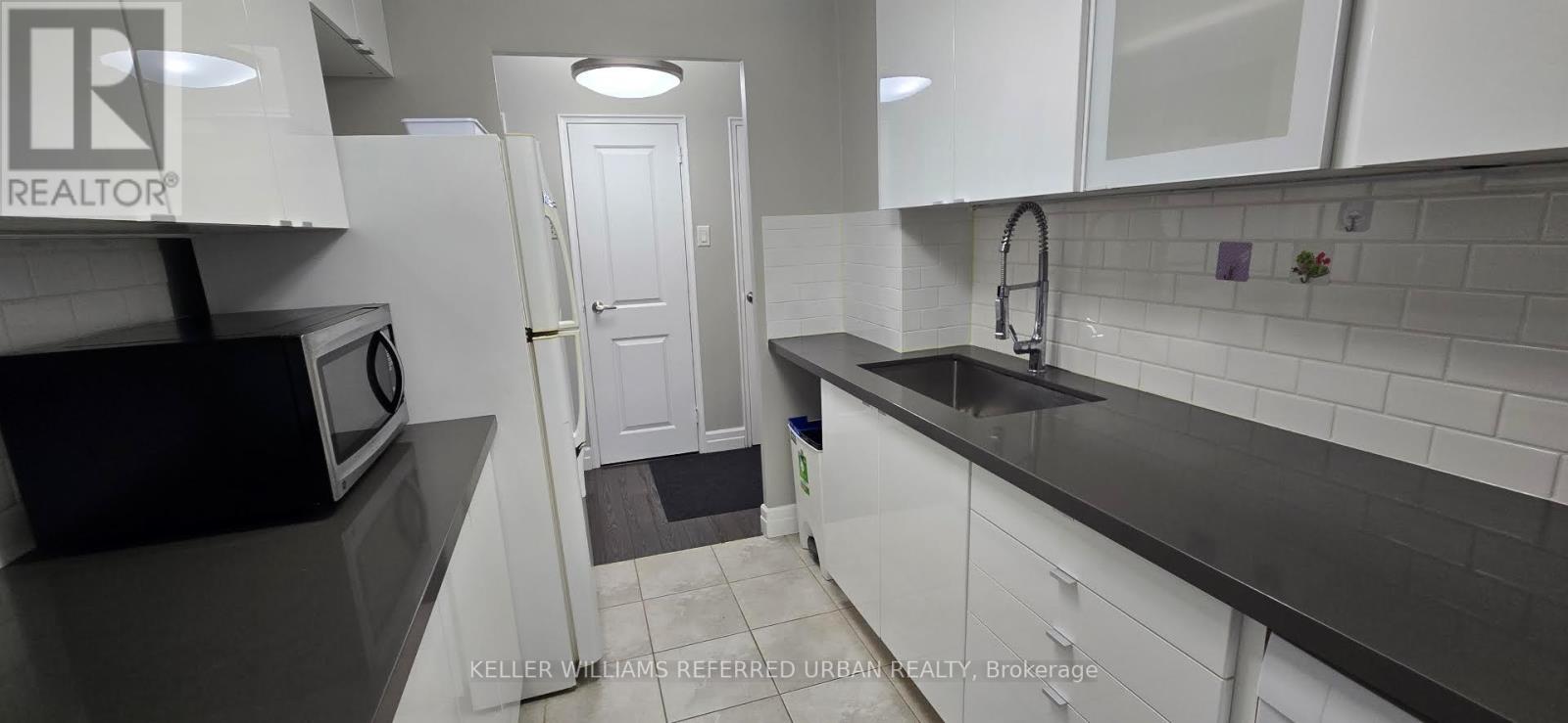 1901 Bayview Avenue — photo 12