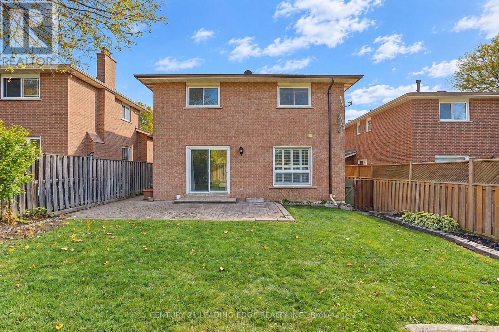 43 Ashland Crescent — photo 47