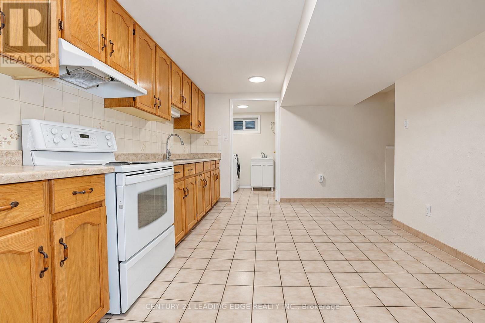 43 Ashland Crescent — photo 44
