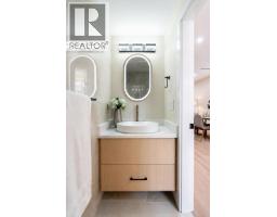 2828 Cheyenne Avenue, Vancouver, BC V5R4R6 Photo 14