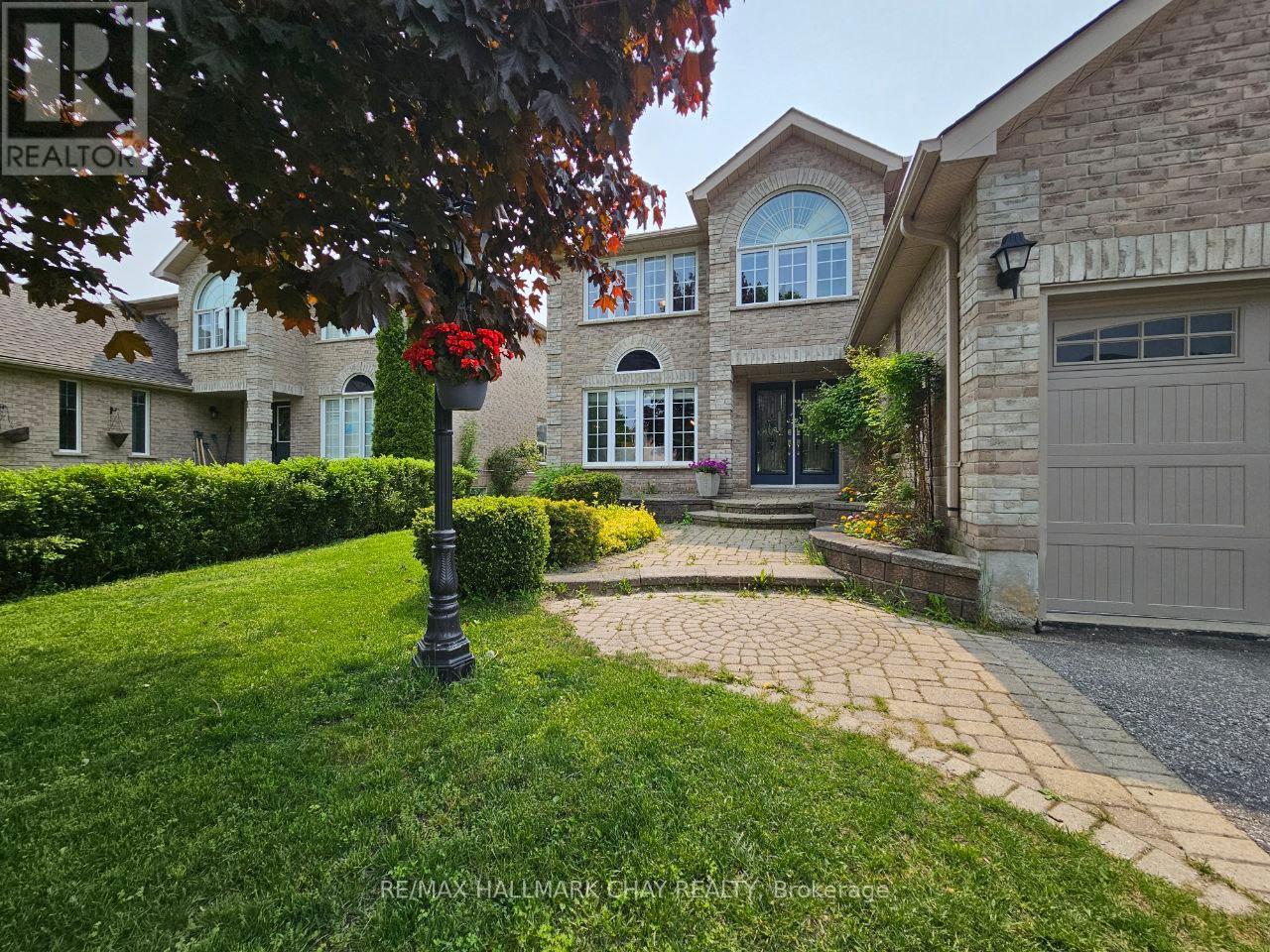 53 LIVIA HERMAN WAY, Barrie (East Bayfield) — photo 2