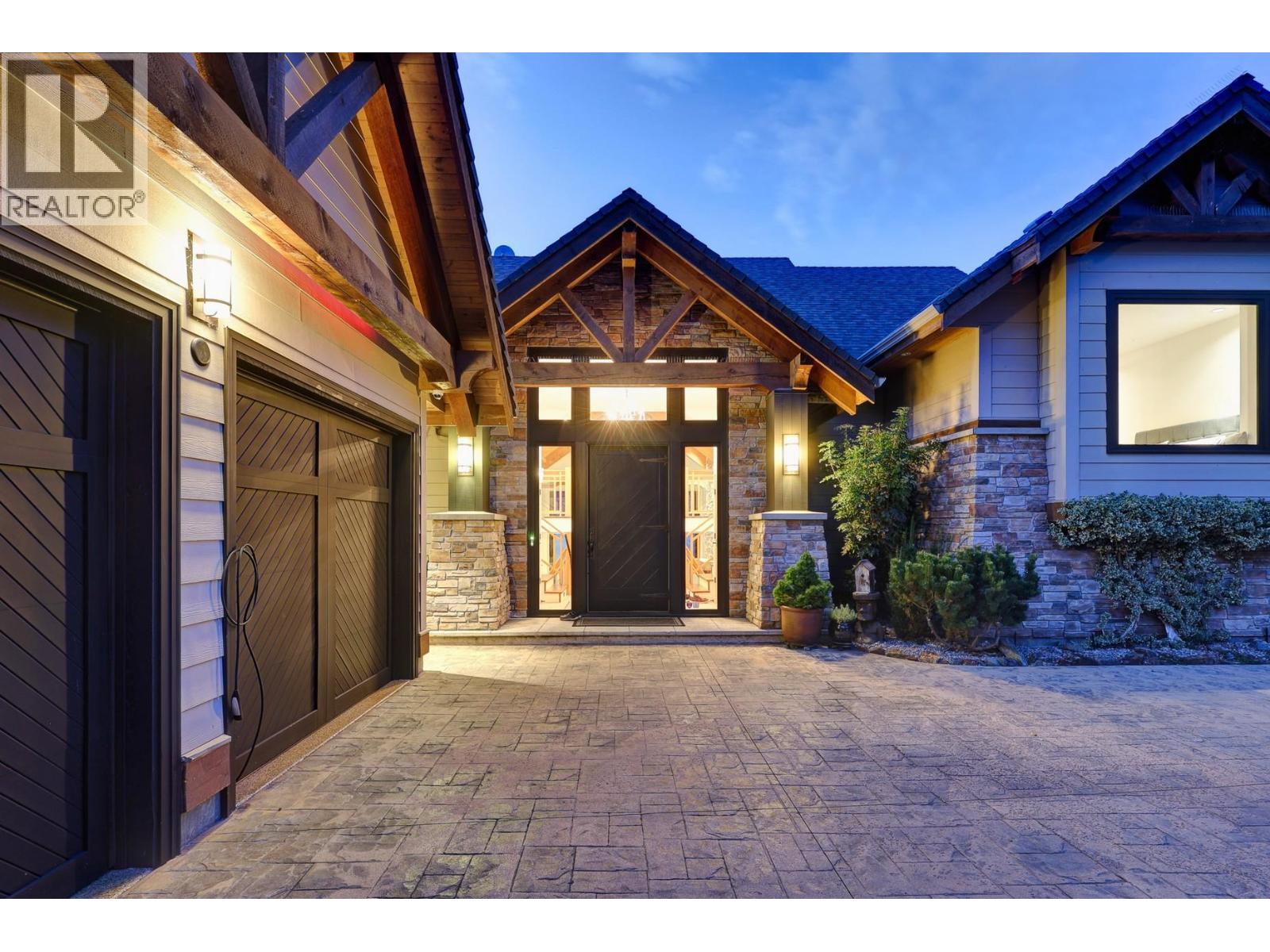 6850 Lakeshore Road, Kelowna - Image 1