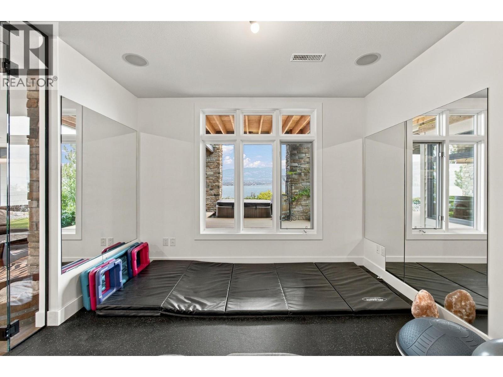 6850 Lakeshore Road, Kelowna - Image 1