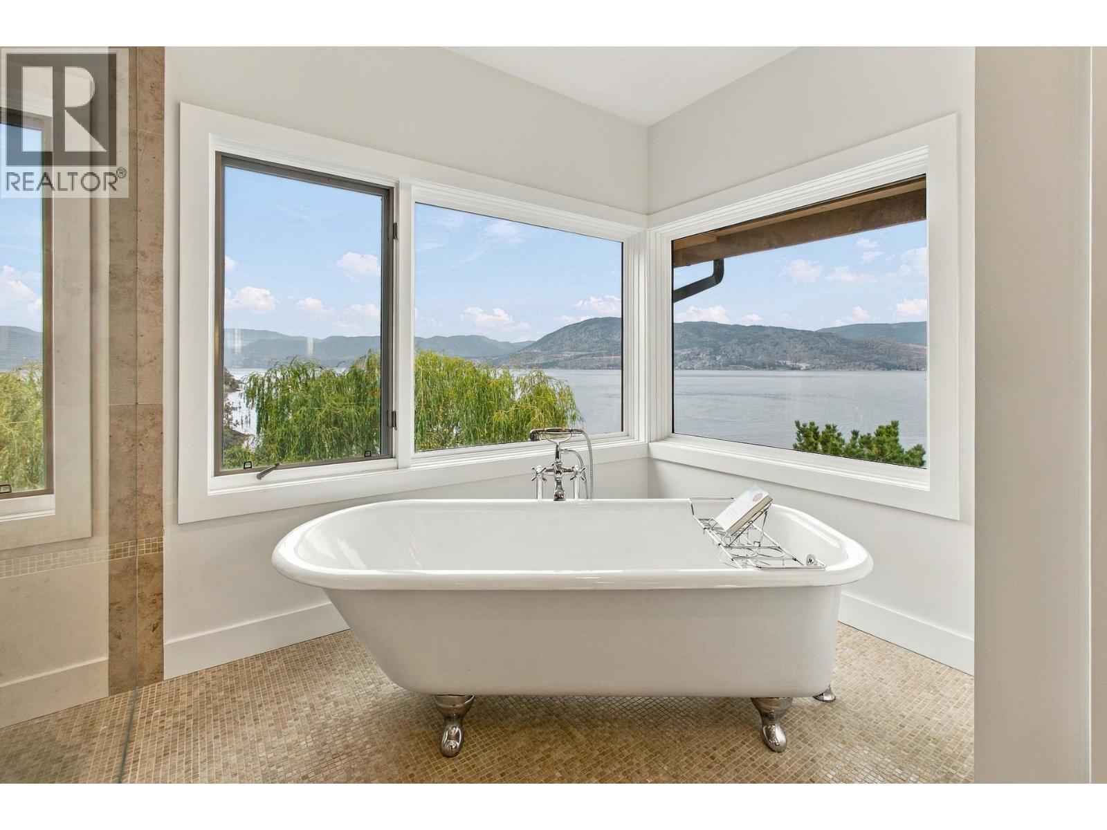 6850 Lakeshore Road, Kelowna - Image 1