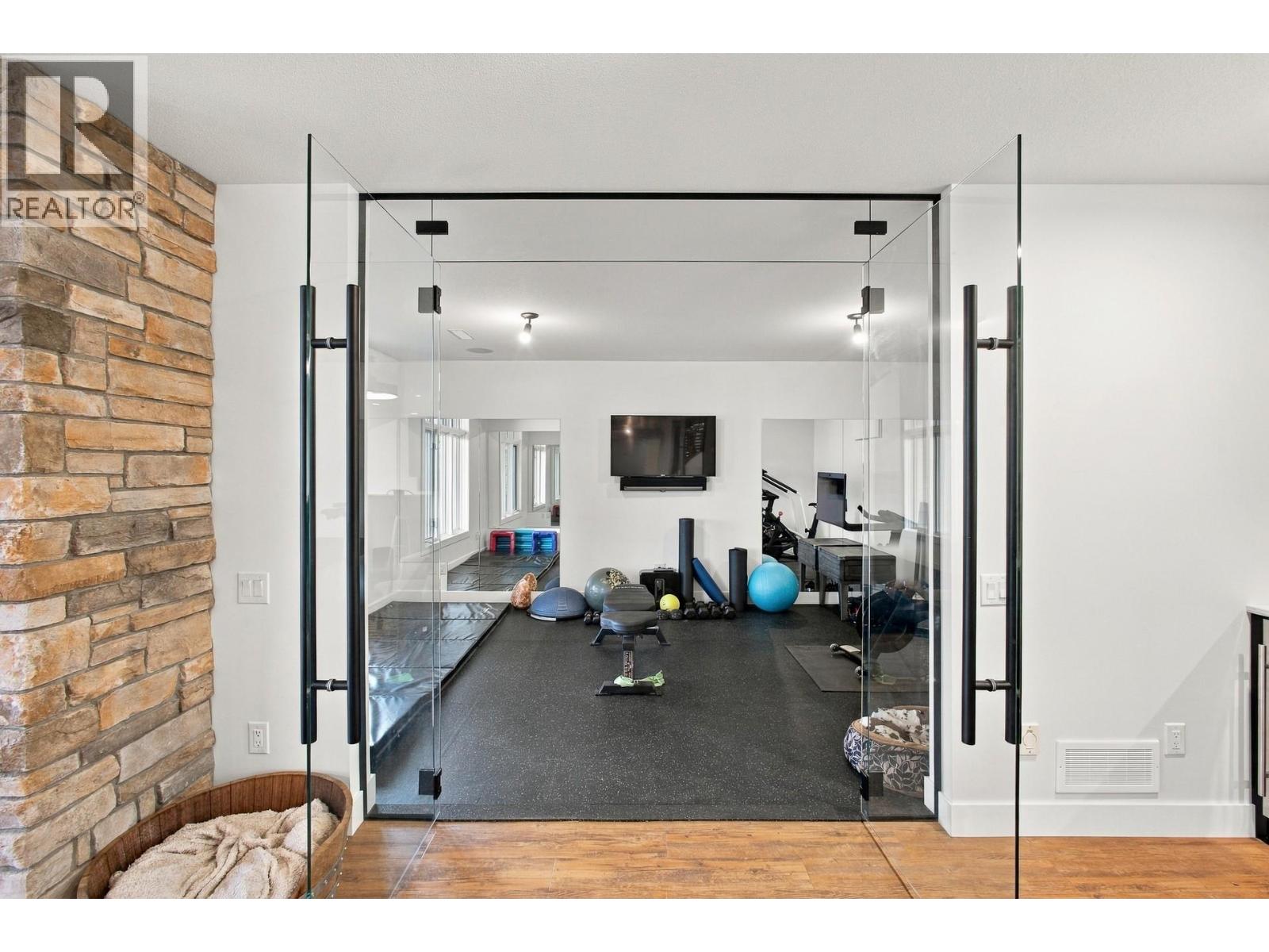 6850 Lakeshore Road, Kelowna - Image 1