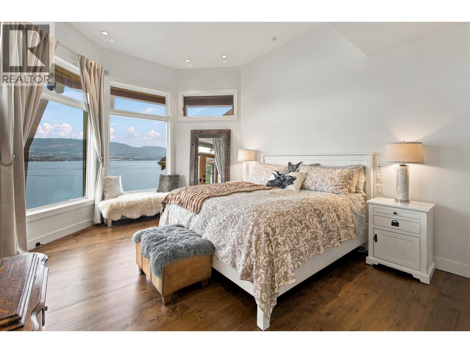 6850 Lakeshore Road, Kelowna - Image 1