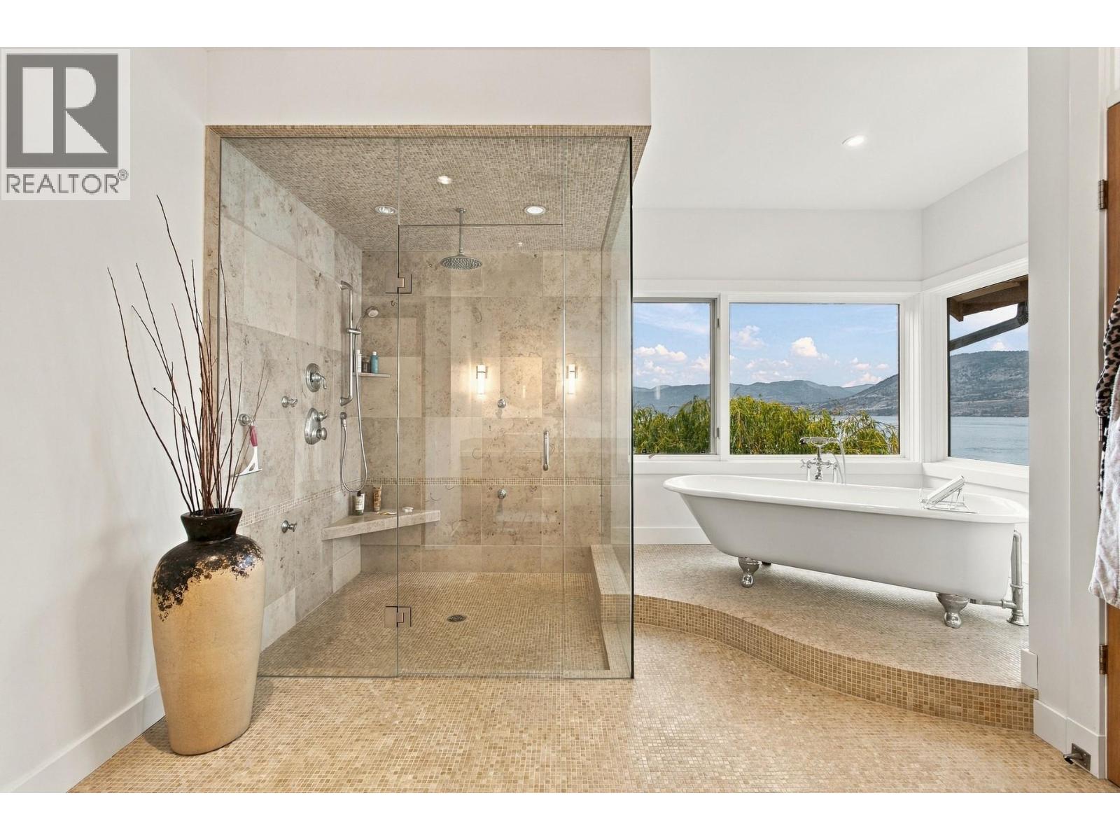 6850 Lakeshore Road, Kelowna - Image 1