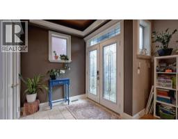 2211A 33 Street SW - photo 2