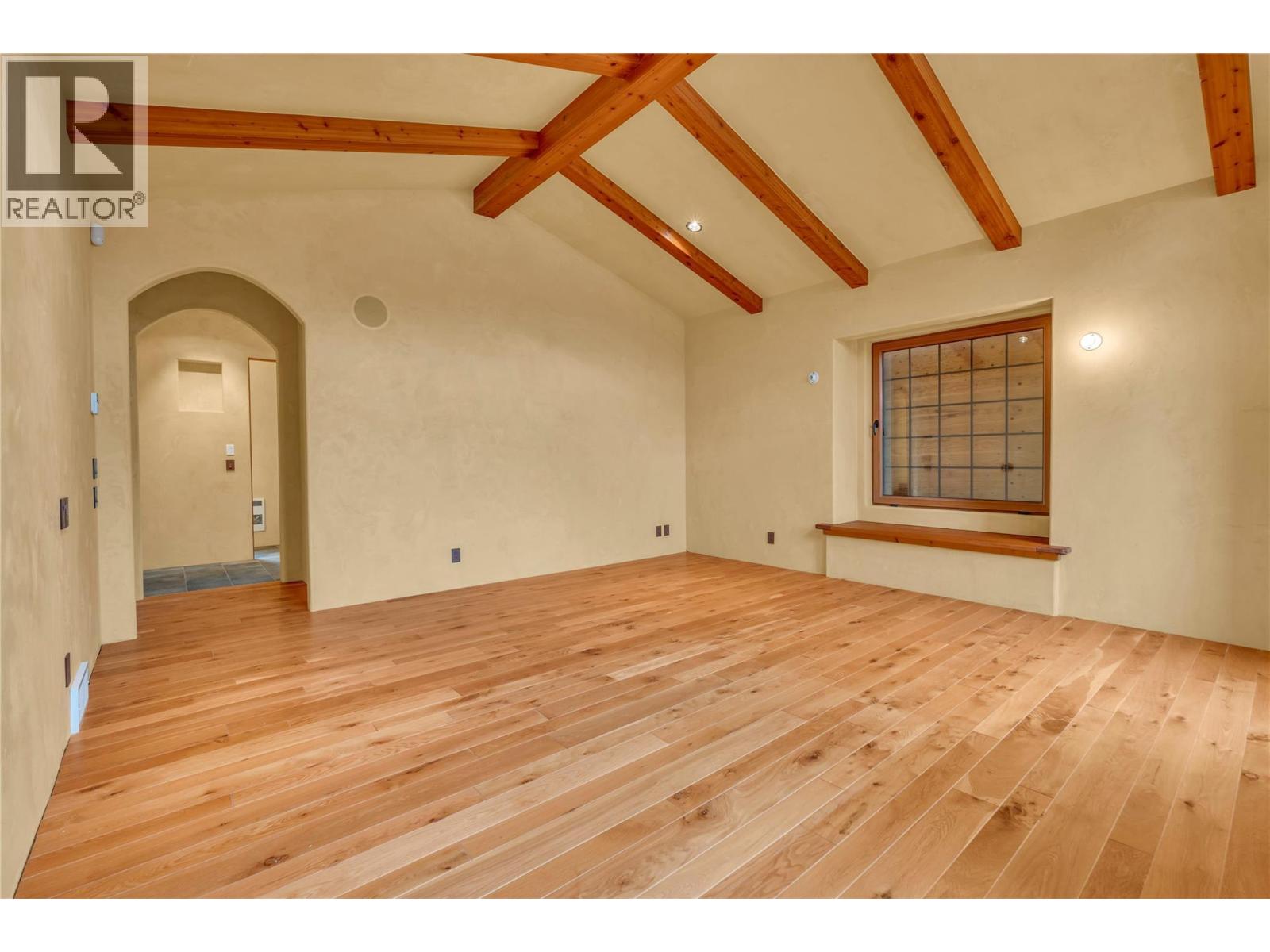 18005 Whitfield Road, Summerland