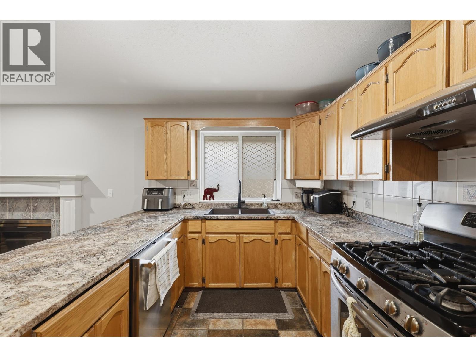 2435 DRUMMOND Court - 19