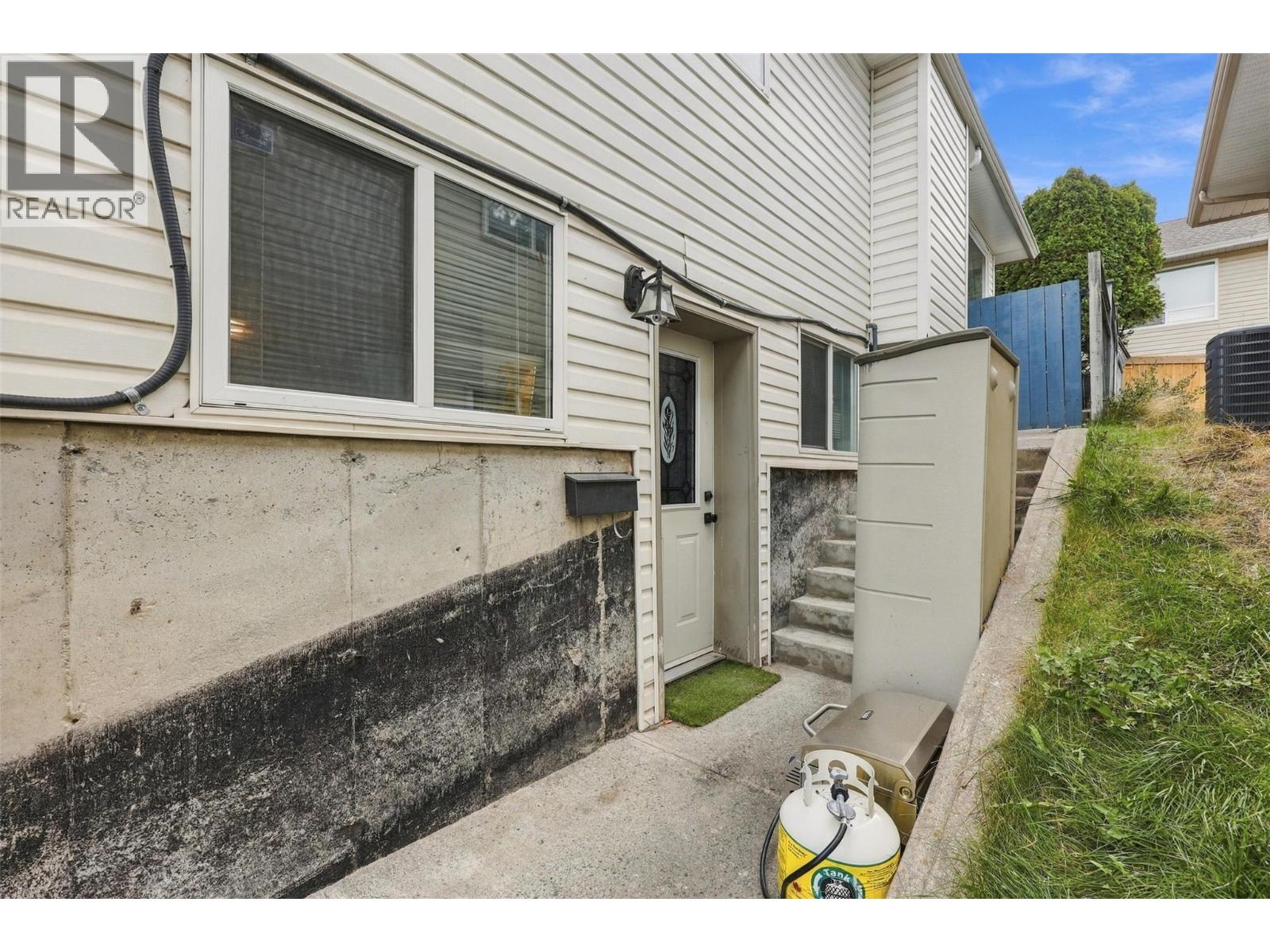 2435 DRUMMOND Court - 41