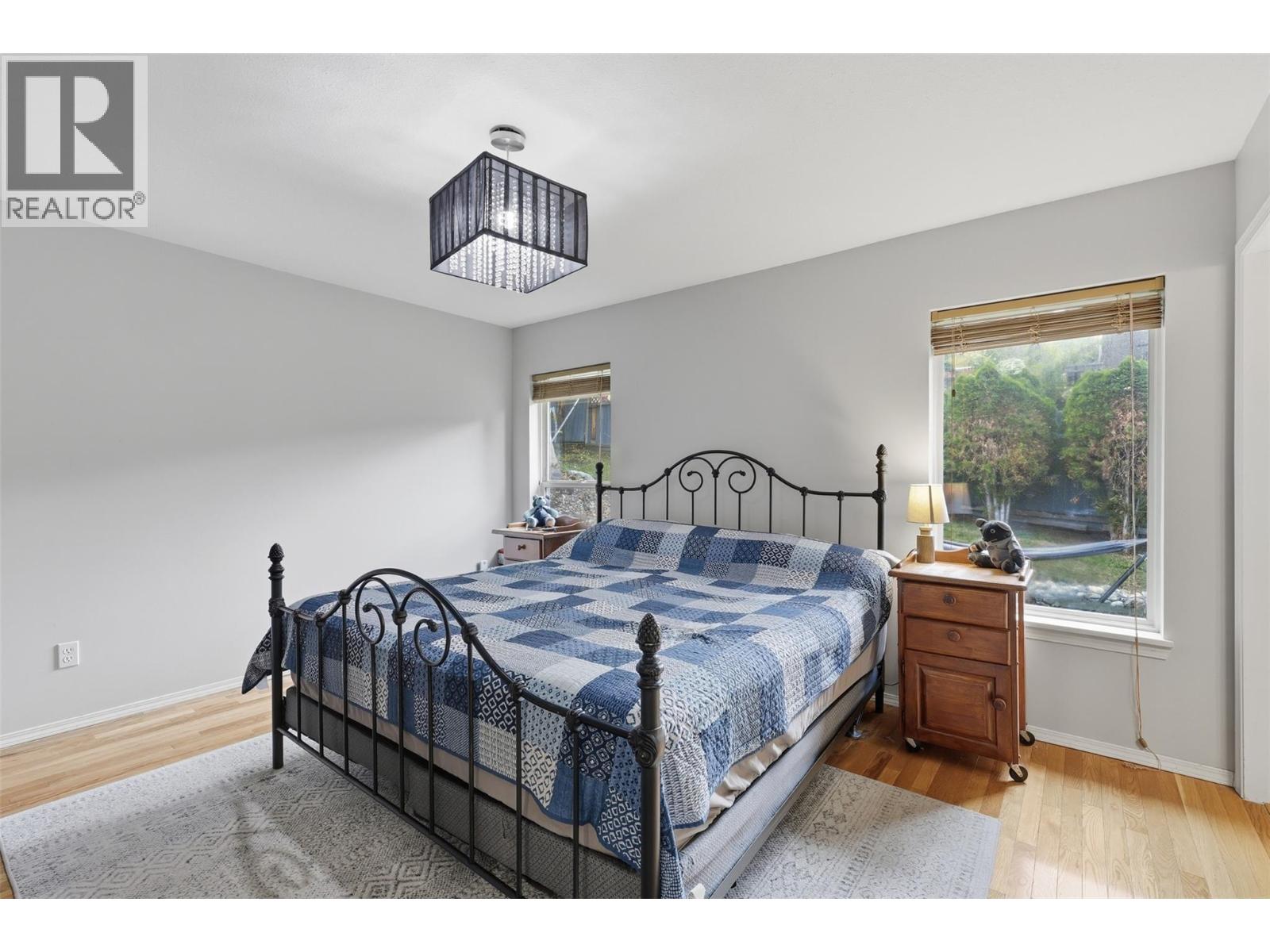 2435 DRUMMOND Court - 5