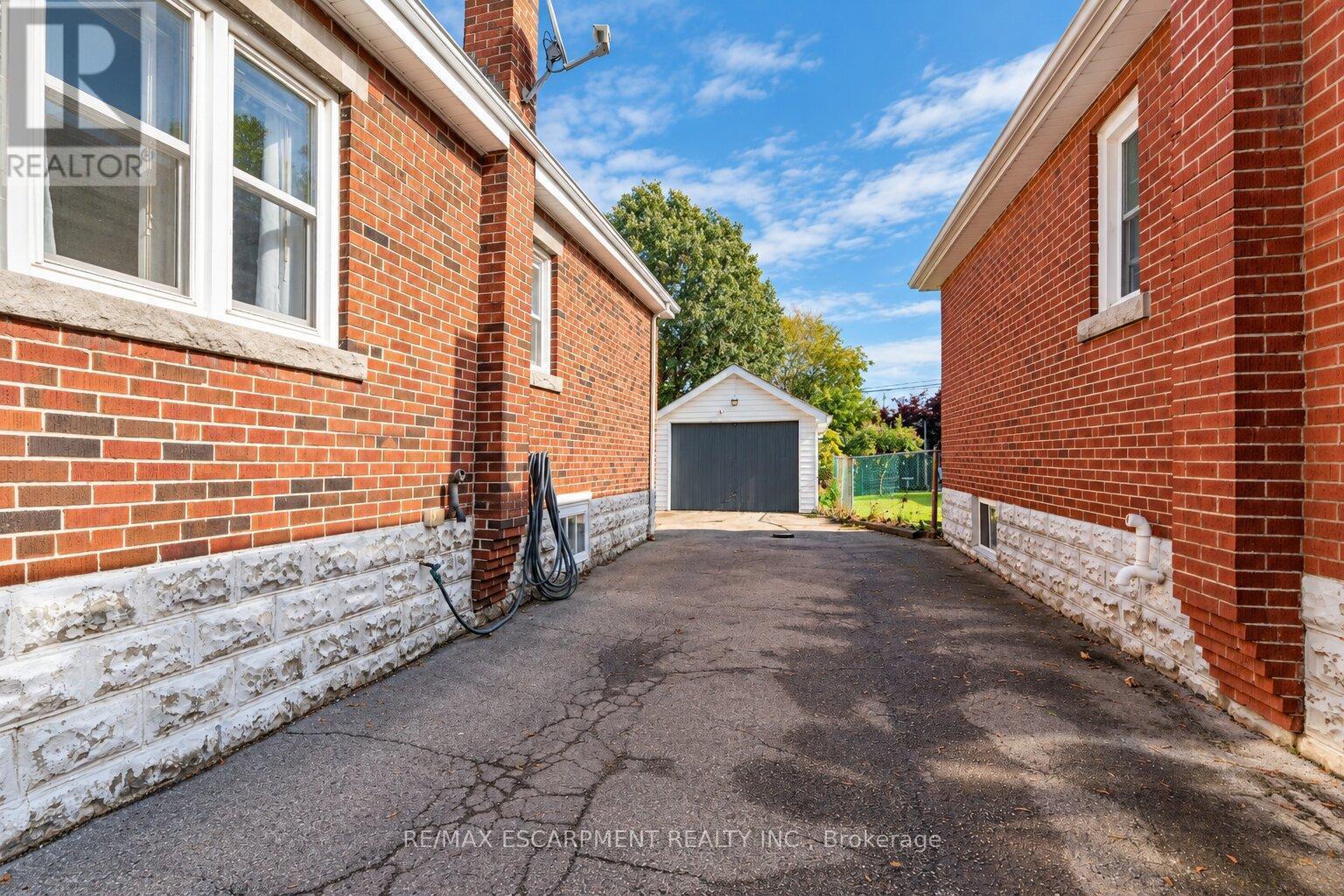 75 Barons Avenue — photo 48
