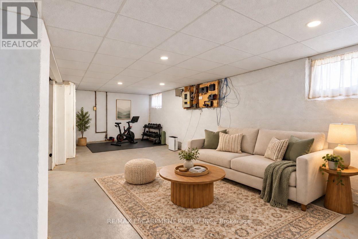 75 BARONS AVENUE - 29