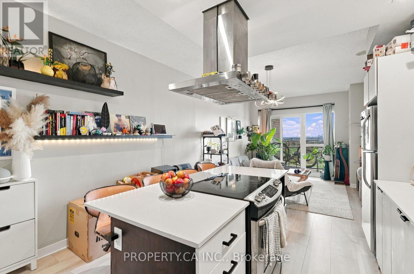 2032 - 165 LEGION ROAD, Toronto (Mimico) — photo 2
