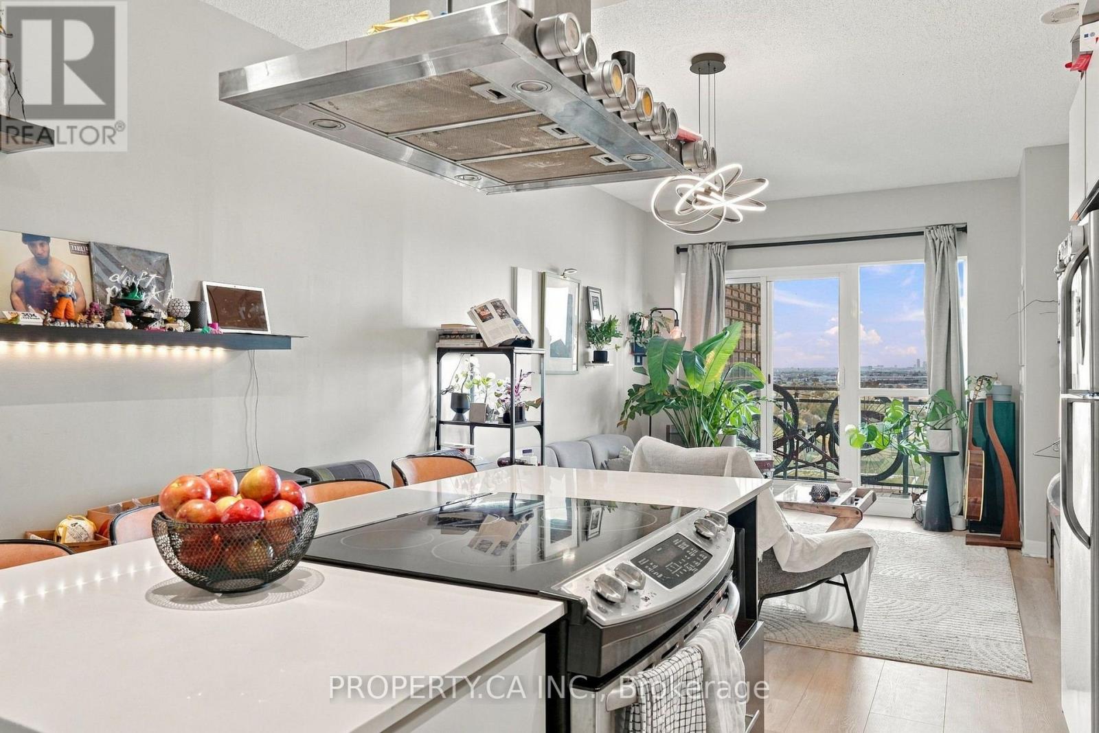 2032 - 165 LEGION ROAD, Toronto (Mimico) — photo 3