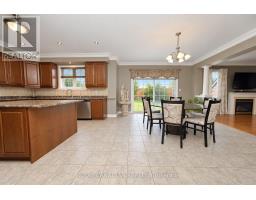 Dining room - 22 Janetville Street, Brampton, ON L6P2H5 Photo 10