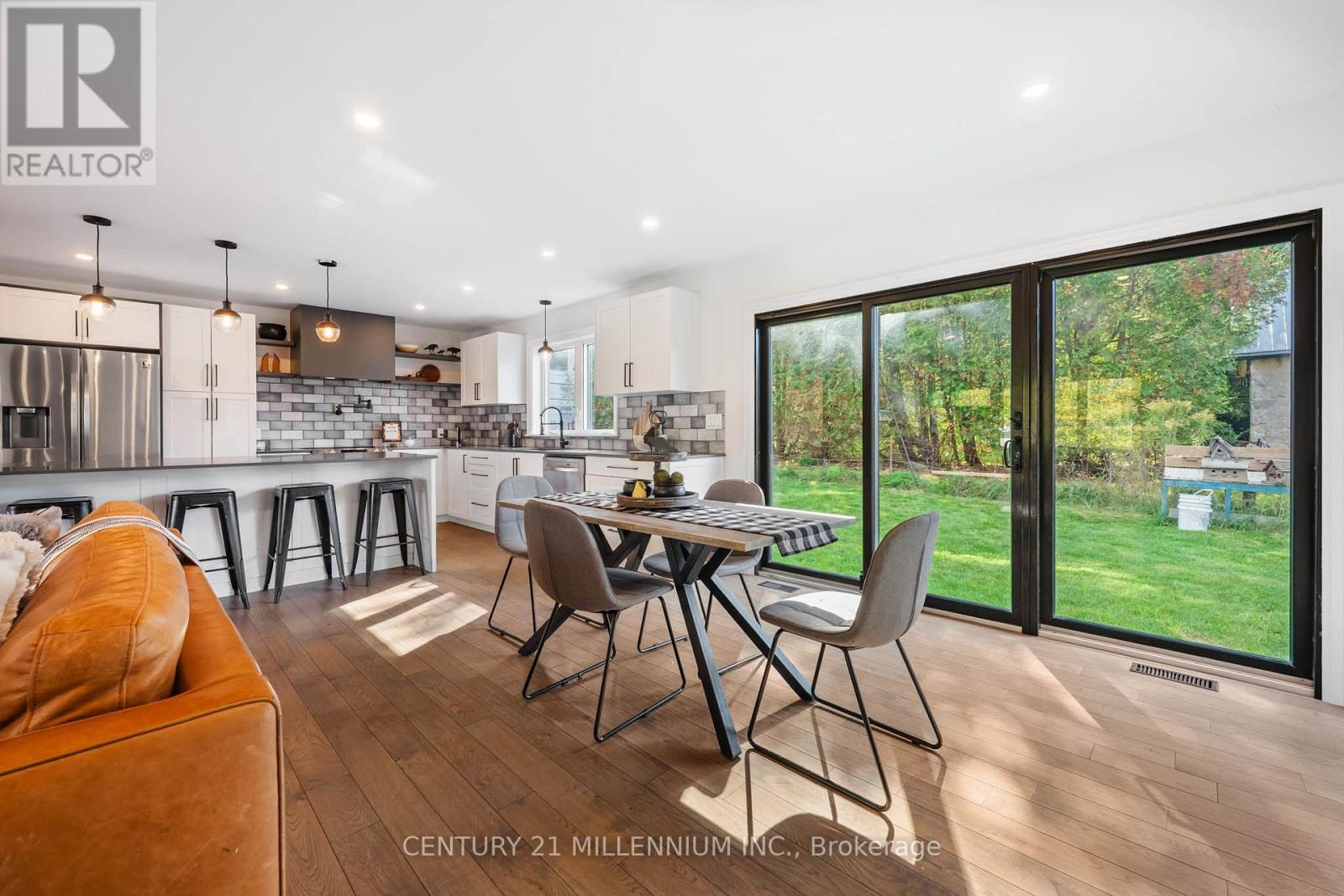 2 AMANDA STREET - 11