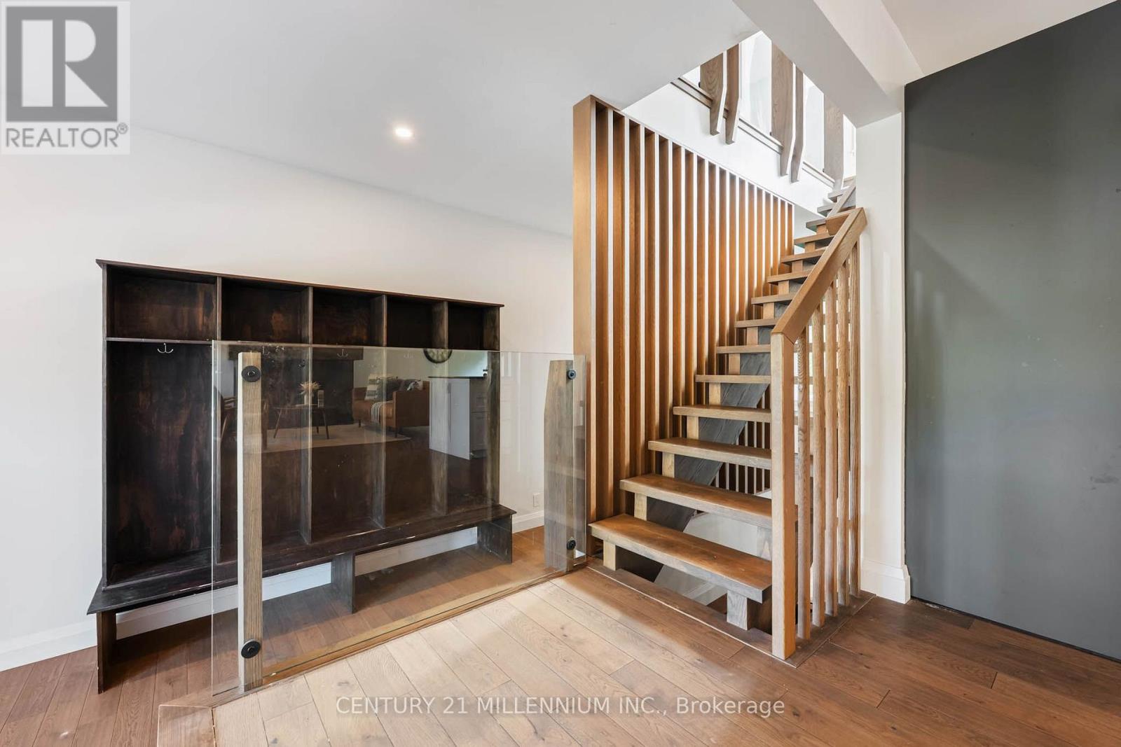 2 AMANDA STREET - 16