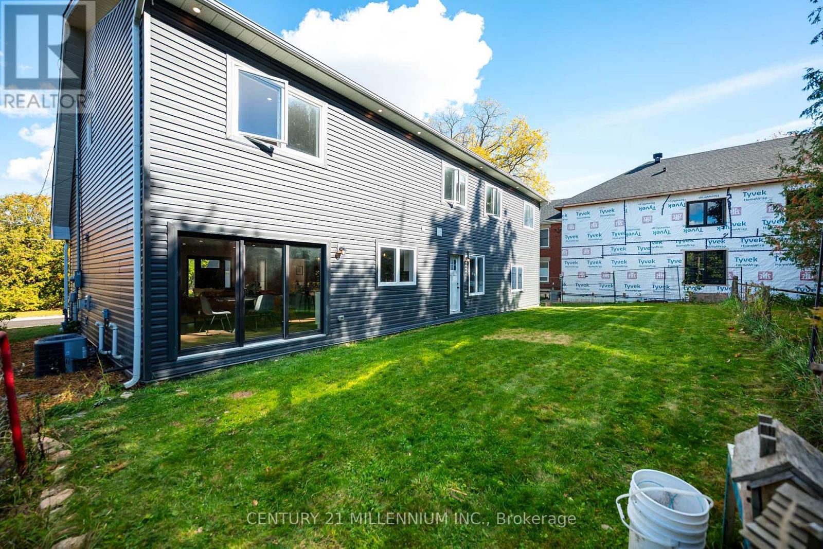 2 AMANDA STREET - 38