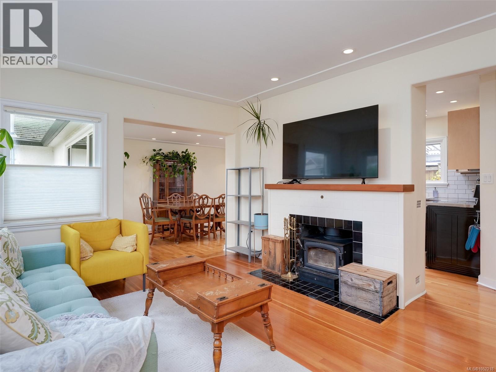 4012 Raymond St N - 2
