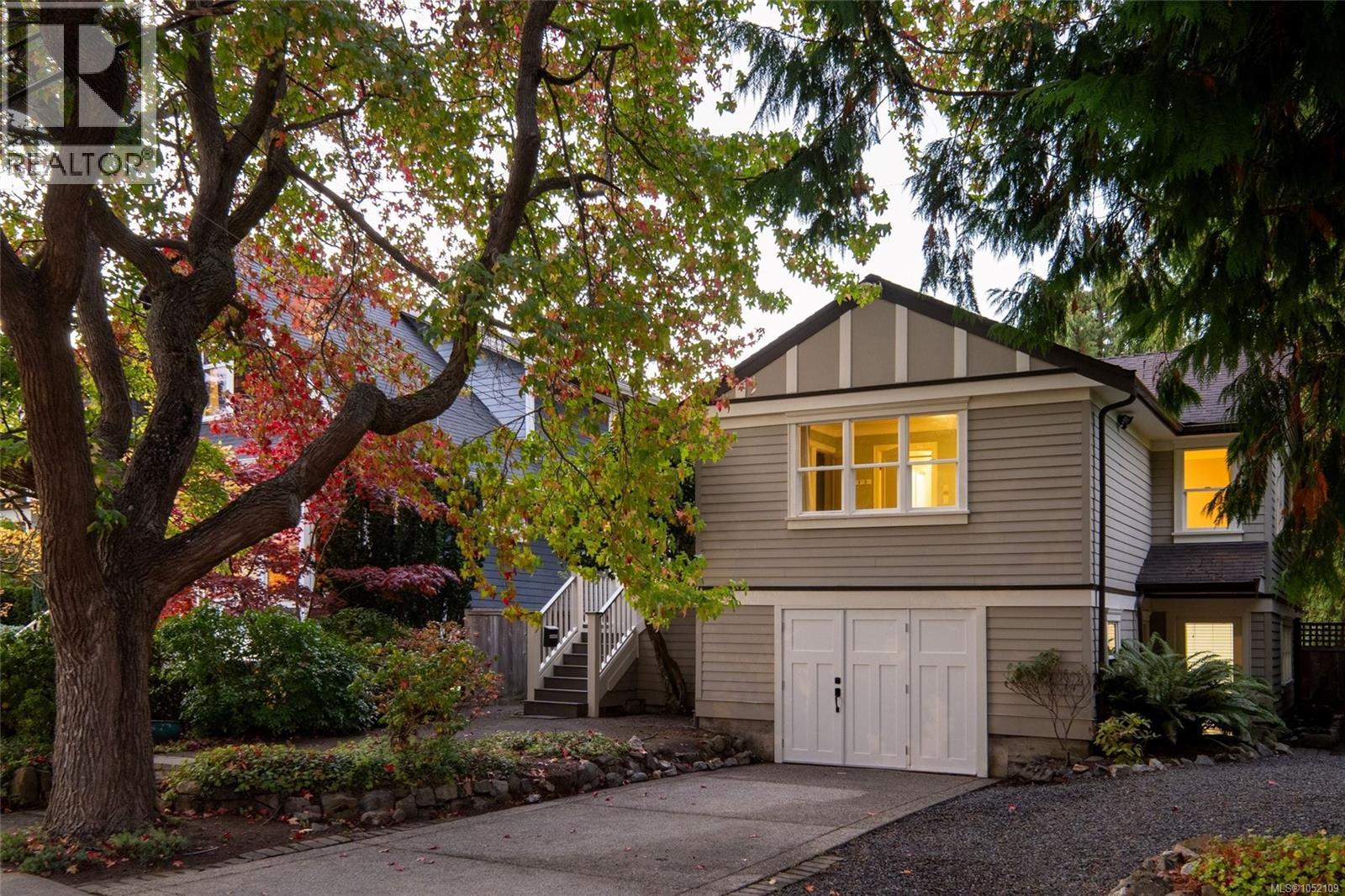 1692 Chandler Ave - 1