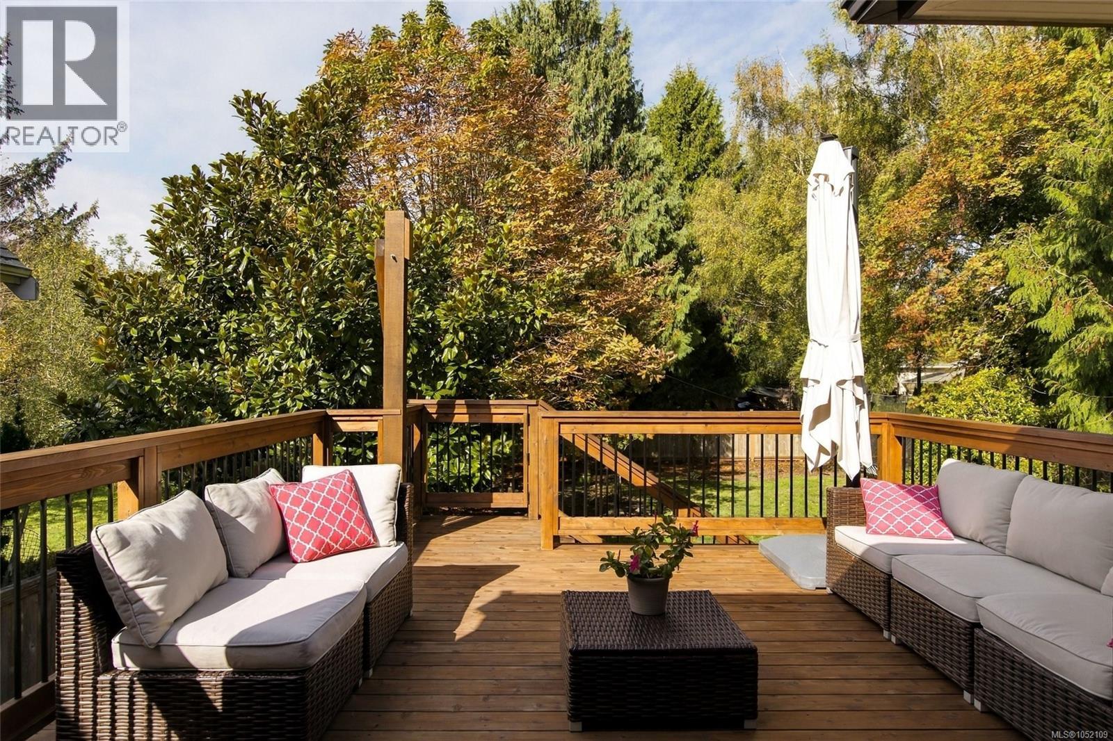 1692 Chandler Ave - 19