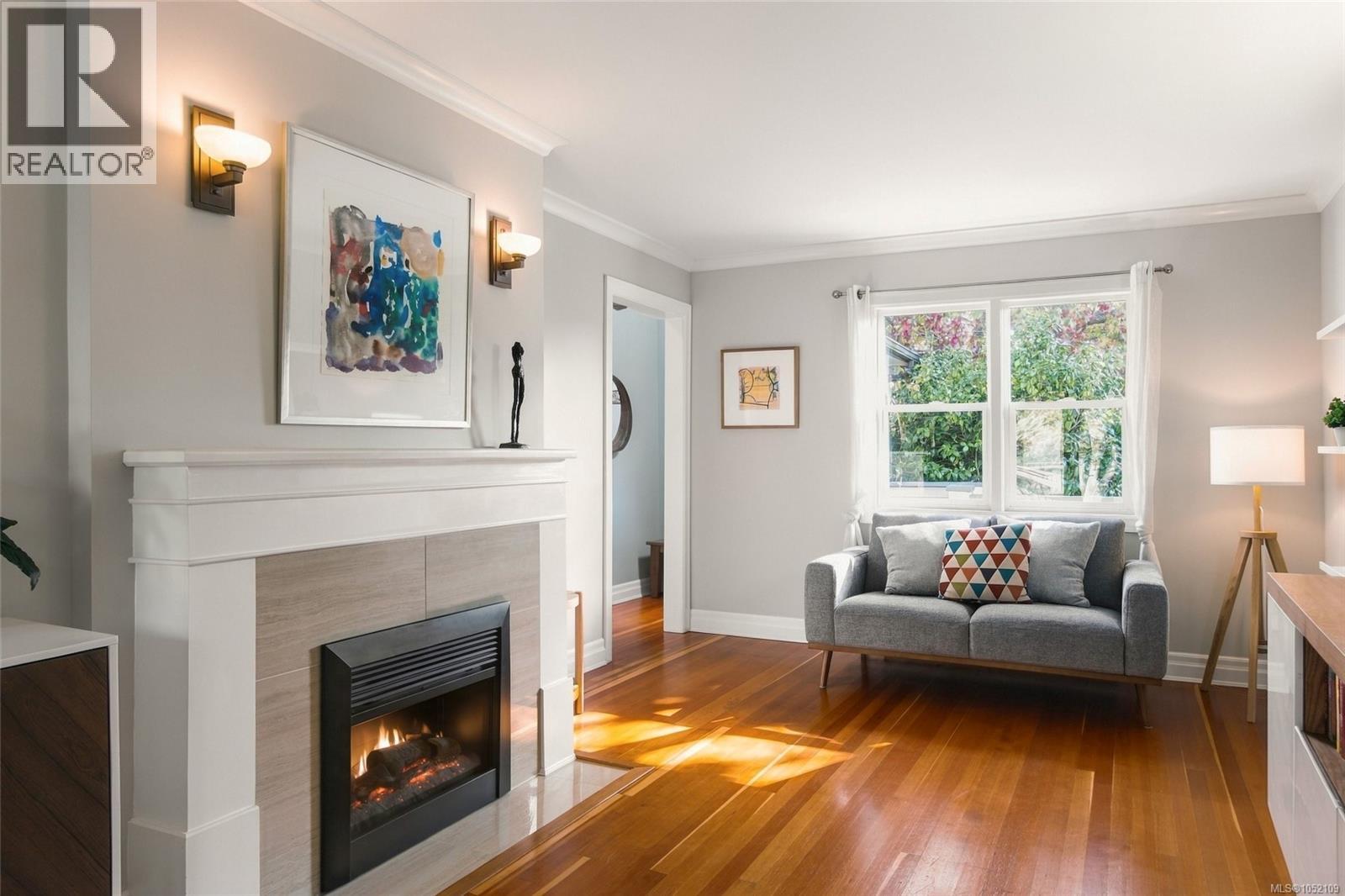 1692 Chandler Ave - 3