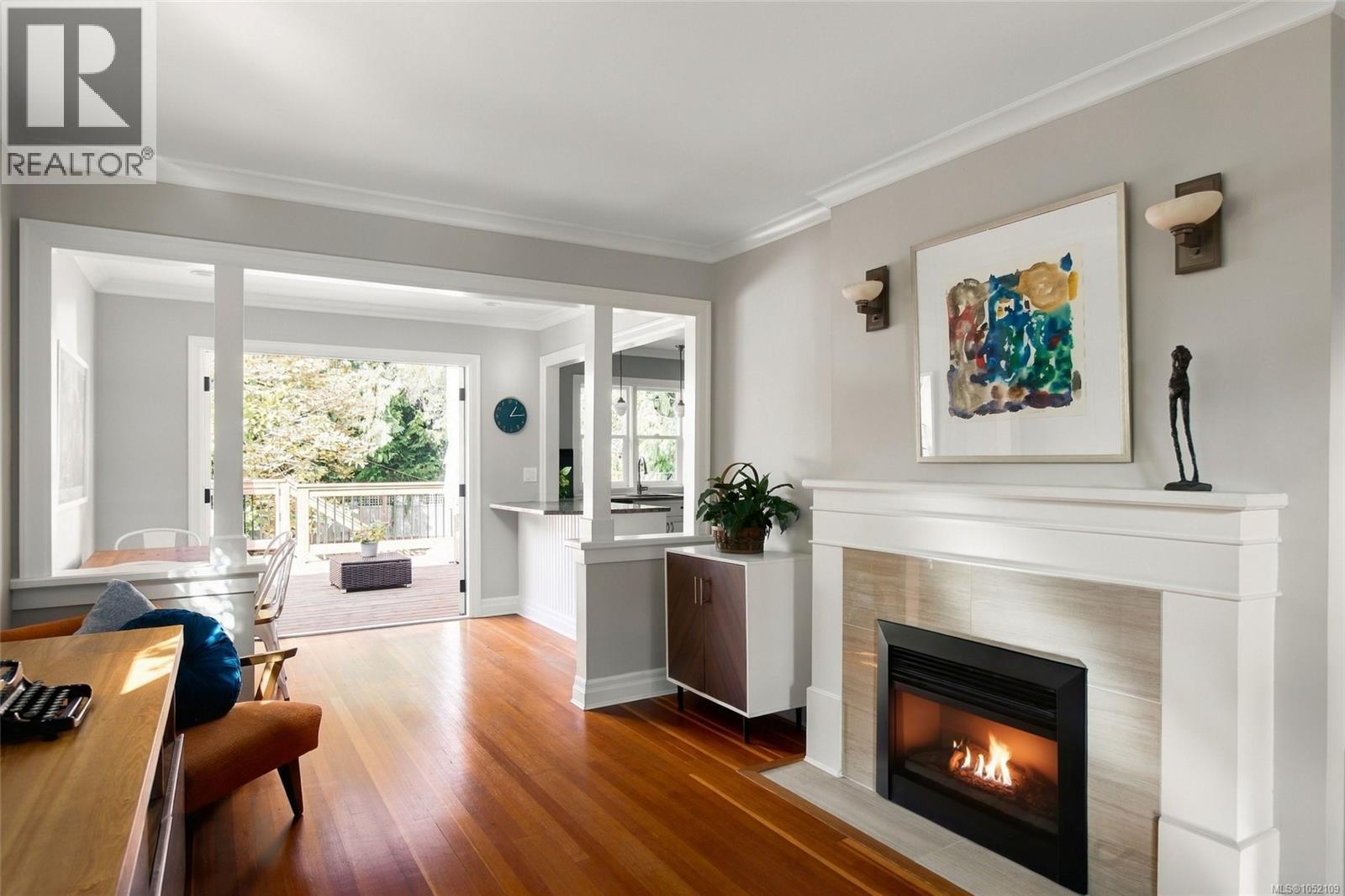 1692 Chandler Ave - 7