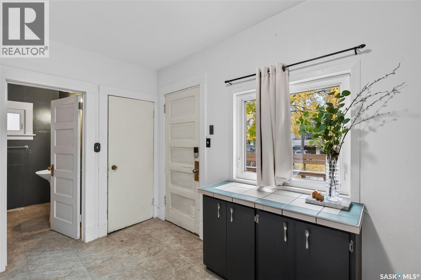631 7th STREET E - 18